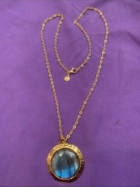 Vintage Gold Plated B Italy Etruscan Pendant Necklace with Blue Labradorite Gem